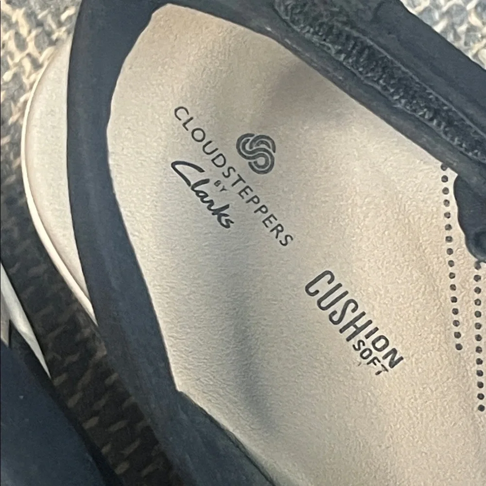 Clarks Navy and White Women's Sandals - Picture 3 of 6